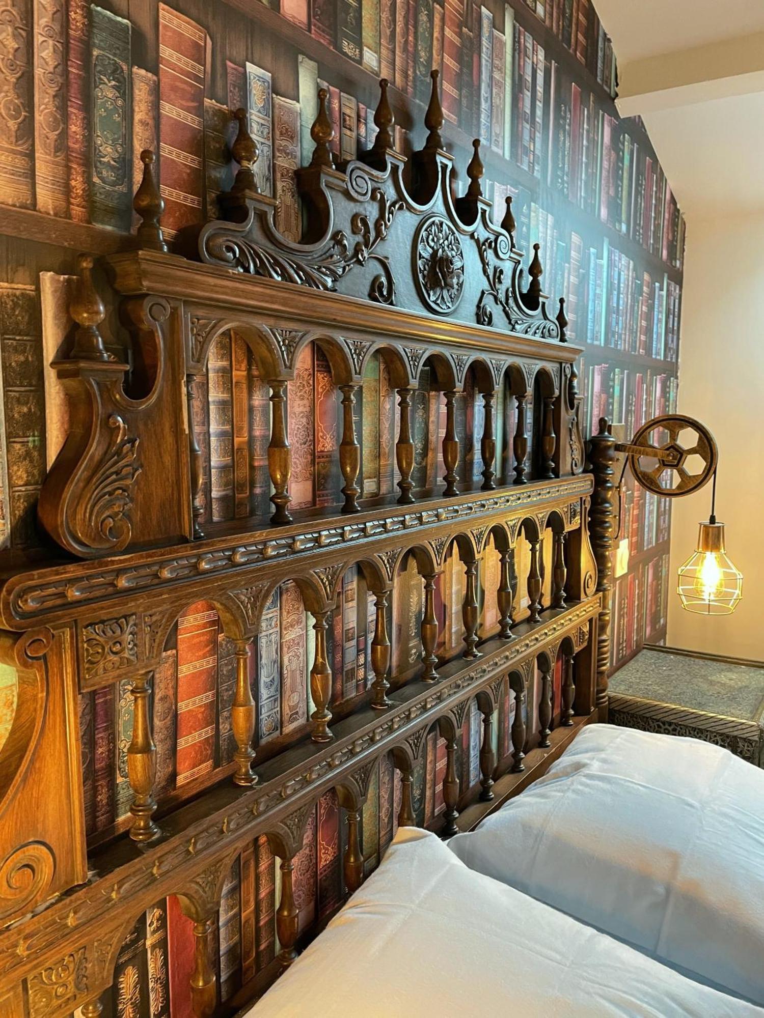 Impasse Des Mysteres - La Maison Des Sorciers Lehon/Динан Экстерьер фото